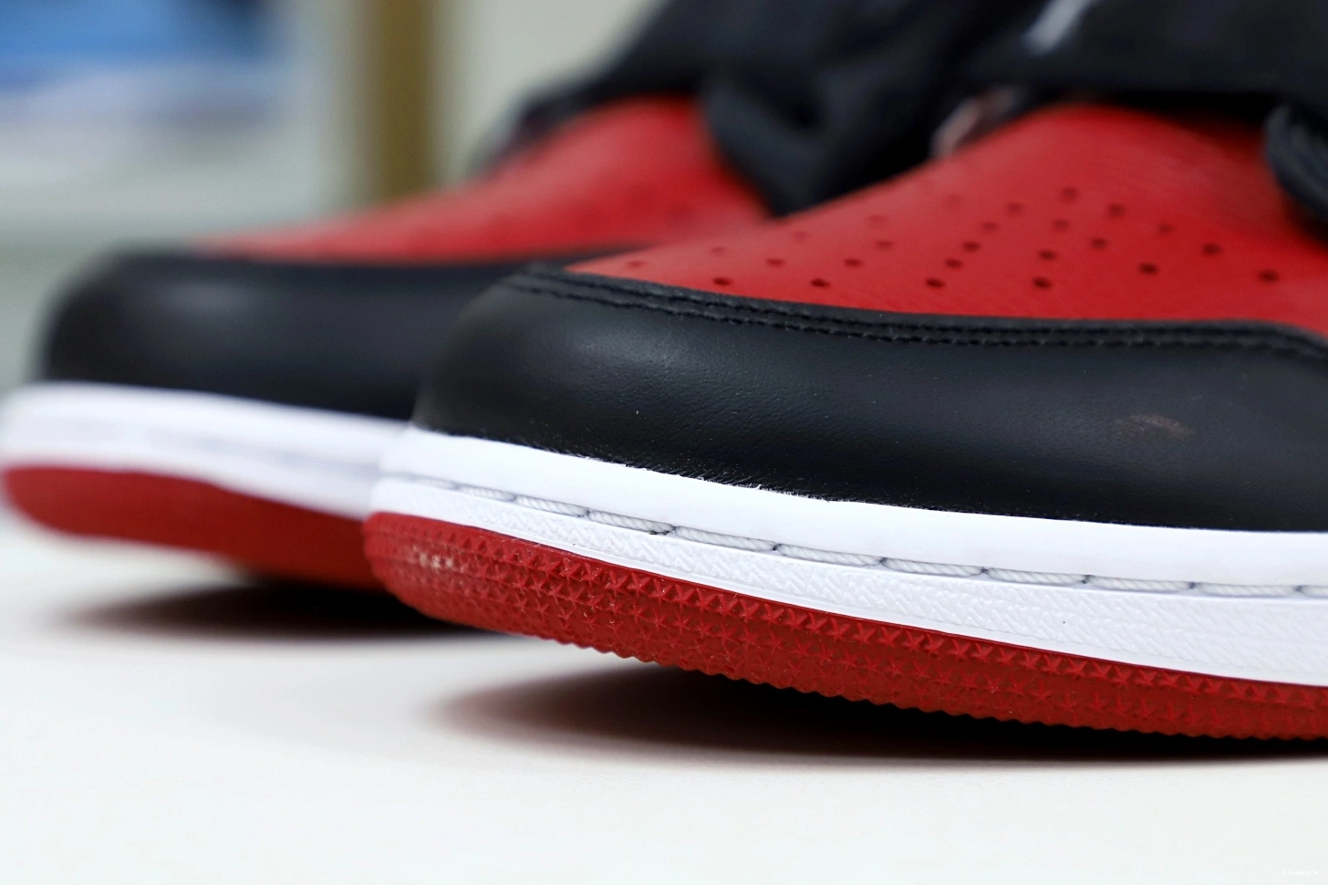 JORDAN HIGH RETRO AIR OG 1 'BRED' 1002